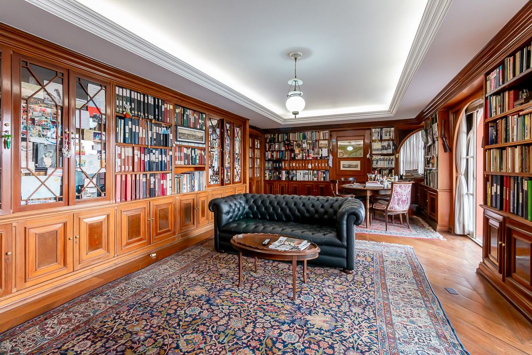 Cobertura duplex na Consolação com 580 m², piscina privativa, área gourmet coberta, quatro suítes e vista panorâmica de São Paulo.