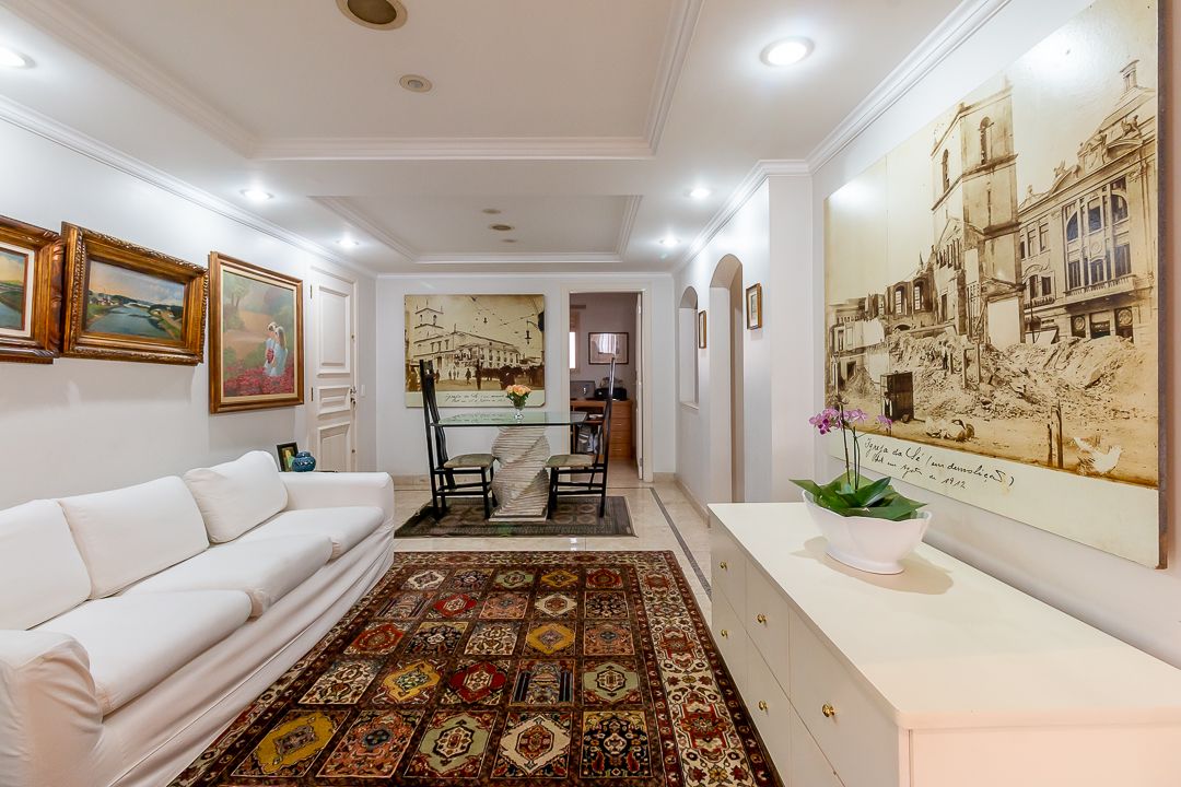 Cobertura duplex na Consolação com 580 m², piscina privativa, área gourmet coberta, quatro suítes e vista panorâmica de São Paulo.