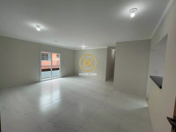 Apartamento na Balneário Stella Maris com 98 m², suíte, varanda, condomínio com piscina e a 500 metros da praia.