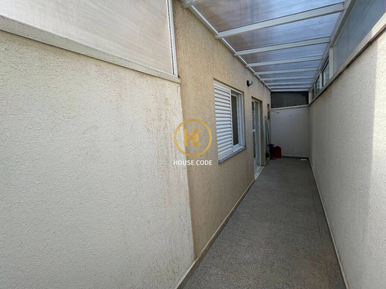 Apartamento Centro PeruíbeSão Paulo AP0461 10 Apartamento no Centro de Peruíbe, a 50 metros da praia, com 45 m², 1 dormitório, ar-condicionado e condomínio com piscina.