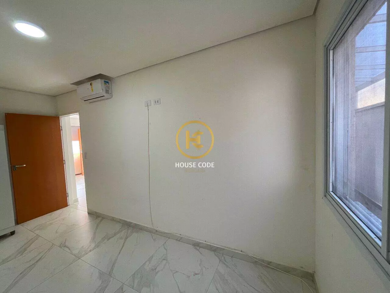 Apartamento Centro PeruíbeSão Paulo AP0461 15 Apartamento no Centro de Peruíbe, a 50 metros da praia, com 45 m², 1 dormitório, ar-condicionado e condomínio com piscina.