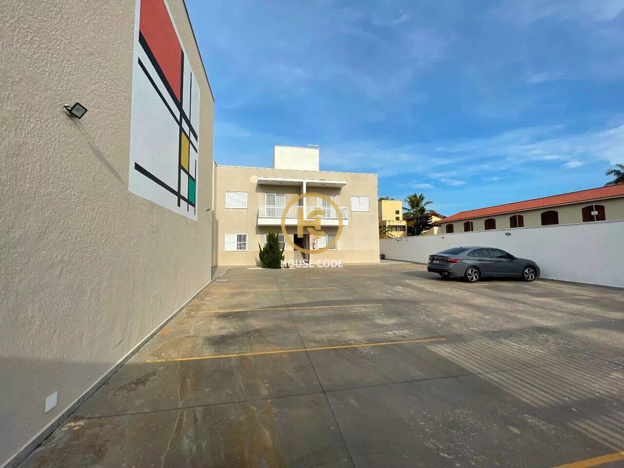 Apartamento Centro PeruíbeSão Paulo AP0461 2 Apartamento no Centro de Peruíbe, a 50 metros da praia, com 45 m², 1 dormitório, ar-condicionado e condomínio com piscina.