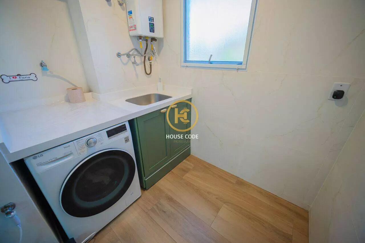 Apartamento na Chácara Pavoeiro, em Cotia, com 89 m², suíte, varanda gourmet com churrasqueira e condomínio completo.