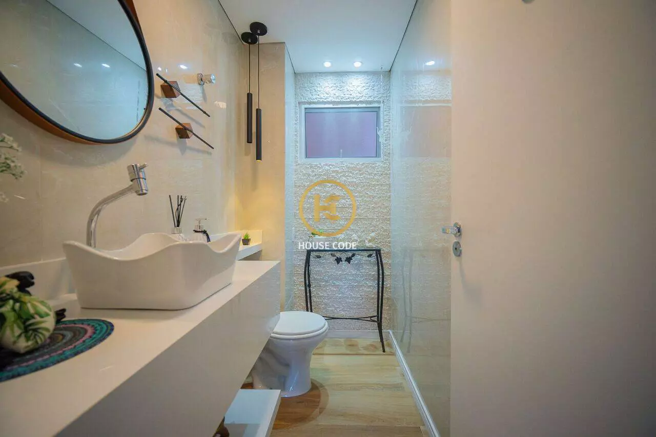 Apartamento na Chácara Pavoeiro, em Cotia, com 89 m², suíte, varanda gourmet com churrasqueira e condomínio completo.