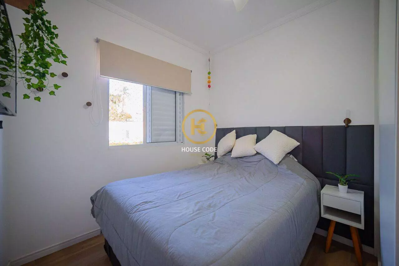 Apartamento na Chácara Pavoeiro, em Cotia, com 89 m², suíte, varanda gourmet com churrasqueira e condomínio completo.