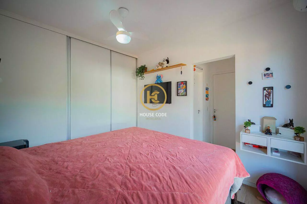 Apartamento na Chácara Pavoeiro, em Cotia, com 89 m², suíte, varanda gourmet com churrasqueira e condomínio completo.