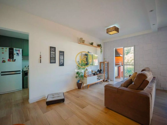 Apartamento na Chácara Pavoeiro, em Cotia, com 89 m², suíte, varanda gourmet com churrasqueira e condomínio completo.