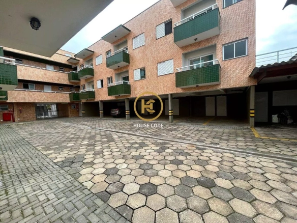 Apartamento na Cidade Balneária Peruíbe-Scipel para aluguel definitivo, a 30 metros da praia, com suíte e cozinha integrada.