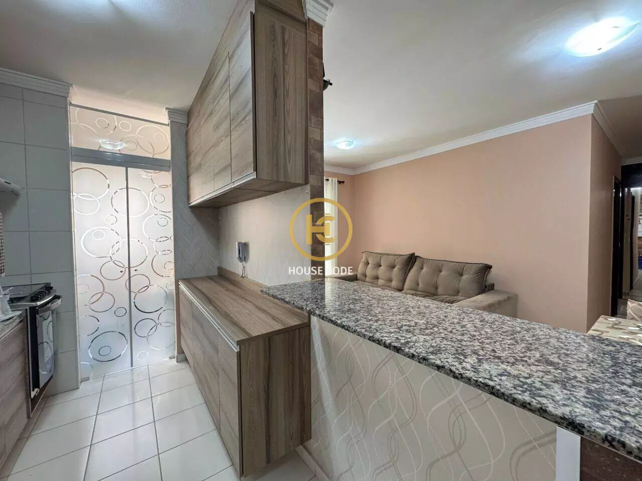 Apartamento no Condomínio Alphaview, em Barueri, com 72 m², suíte, sacada envidraçada e lazer completo.