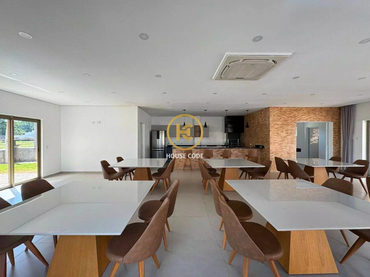 Terreno plano em condomínio fechado no Jd São Francisco em Peruíbe com 360 m², lazer completo e segurança 24 horas.