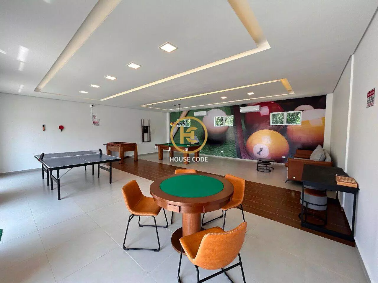 Terreno plano em condomínio fechado no Jd São Francisco em Peruíbe com 360 m², lazer completo e segurança 24 horas.