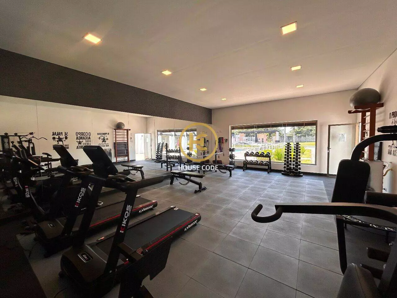 Terreno plano em condomínio fechado no Jd São Francisco em Peruíbe com 360 m², lazer completo e segurança 24 horas.