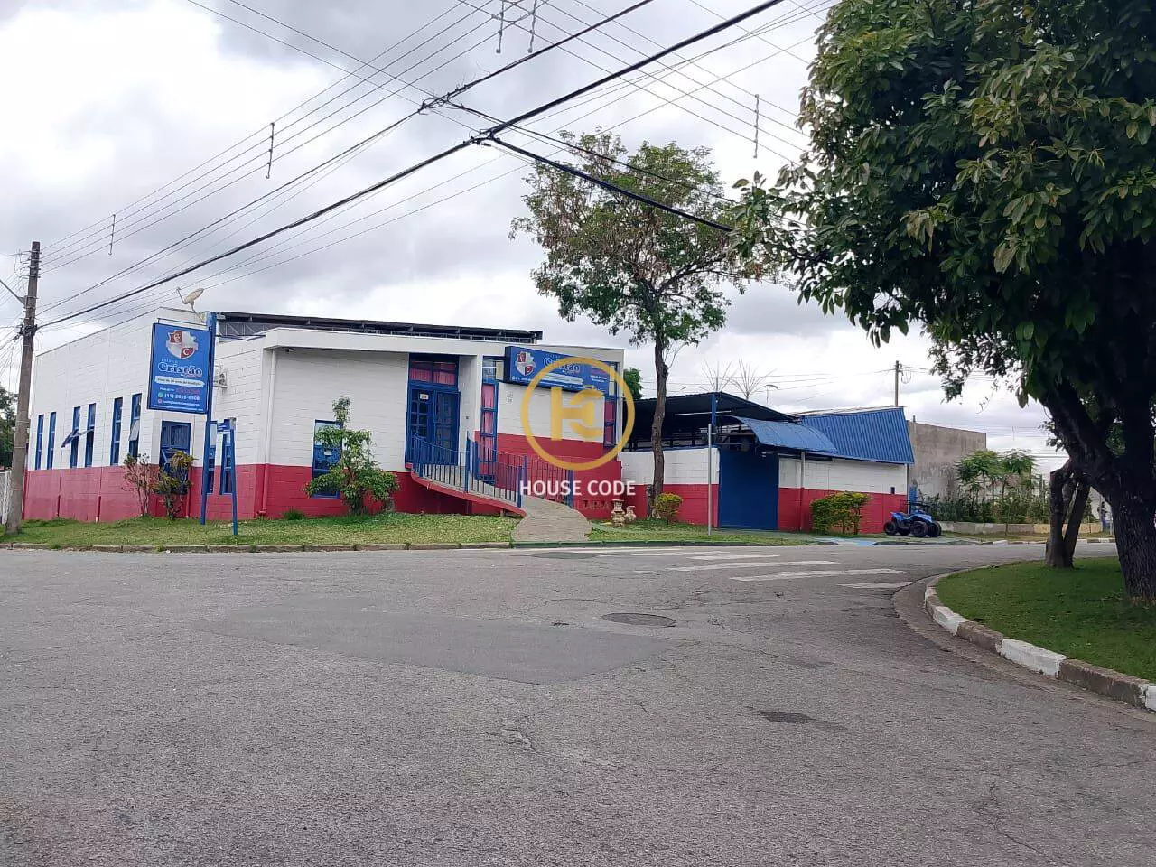 Terreno no Condomínio Nova Caieiras Etapa 5 em Caieiras com 320 m², condomínio fechado, alto padrão e ótima localização.