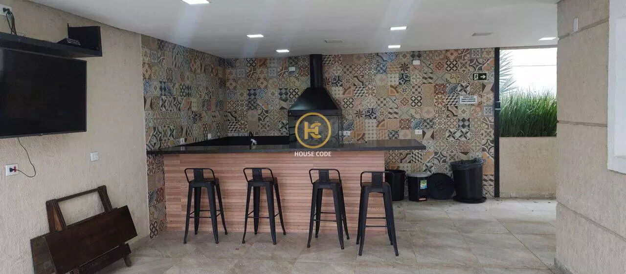 Terreno em condomínio fechado em Pitas Cotia com 252 m², vista para área verde, rua sem saída e infraestrutura completa de lazer.