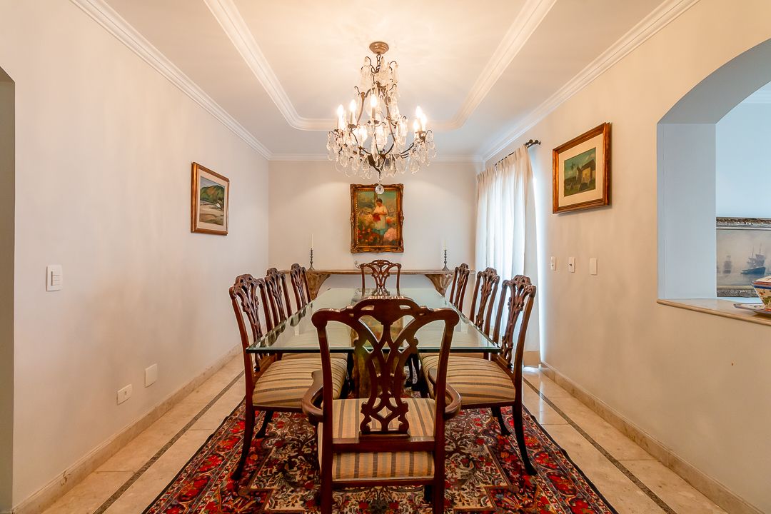 Cobertura duplex na Consolação com 580 m², piscina privativa, área gourmet coberta, quatro suítes e vista panorâmica de São Paulo.