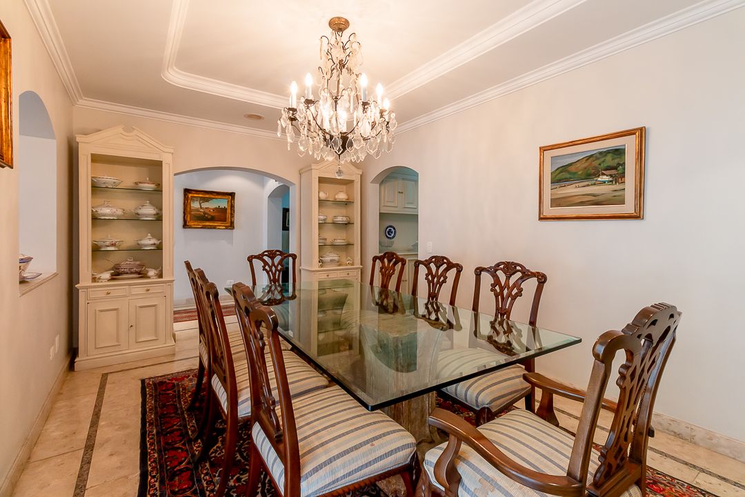 Cobertura duplex na Consolação com 580 m², piscina privativa, área gourmet coberta, quatro suítes e vista panorâmica de São Paulo.