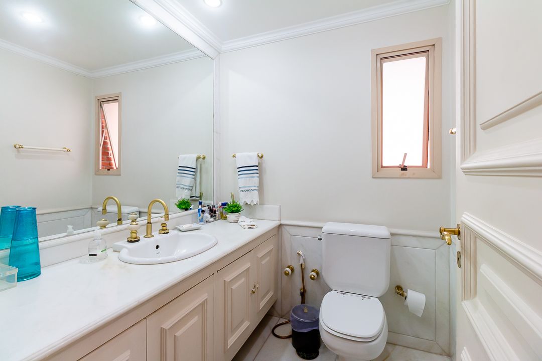 Cobertura duplex na Consolação com 580 m², piscina privativa, área gourmet coberta, quatro suítes e vista panorâmica de São Paulo.