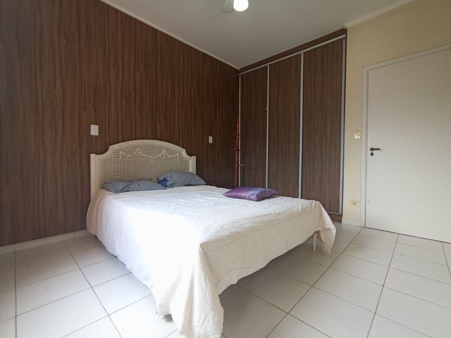 Cobertura duplex no Balneário Stella Maris, em Peruíbe, com 264 m², 3 dormitórios, suíte, jacuzzi, churrasqueira e área de lazer privativa.