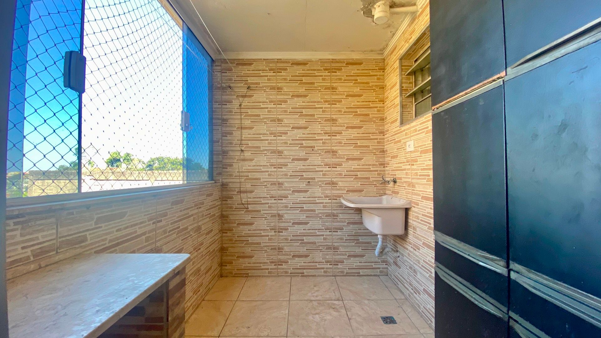 partamento no Condomínio Edifício Tabajara II com 52 m², 2 dormitórios, sala bem iluminada, vaga fixa e localização estratégica em São Paulo.