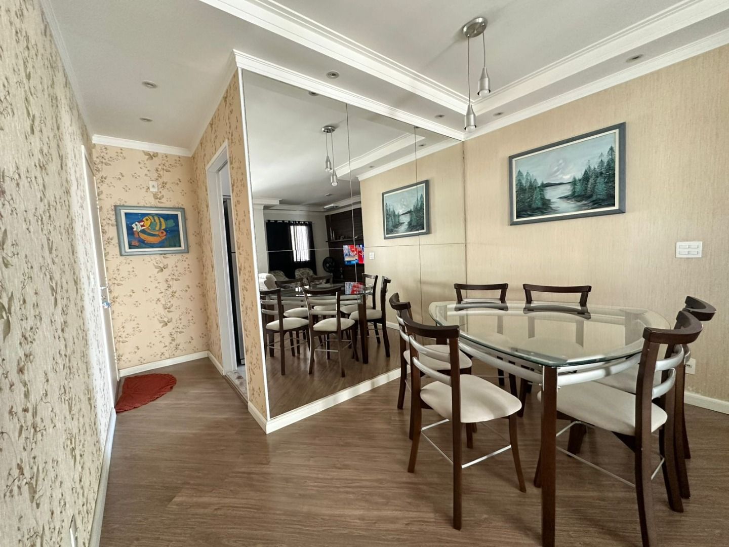 Apartamento no Condomínio Alphaview, em Barueri, com 83 m², suíte, sala ampliada, churrasqueira elétrica e 2 vagas.