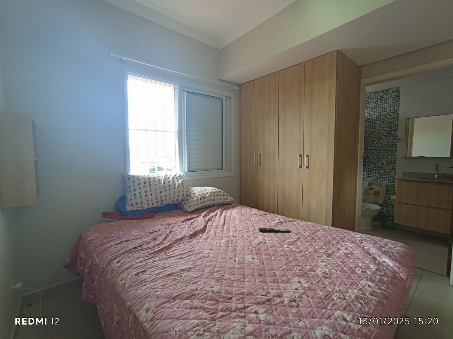 Apartamento duplex no Centro de Peruíbe com 280 m², 4 suítes, varanda gourmet, ofurô e vista permanente para o mar.