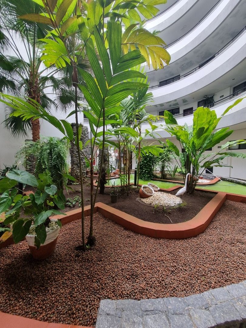 Apartamento no Balneário Samburá, em Peruíbe, com 2 dormitórios, suíte, sacadas com vista para o mar, condomínio com lazer e segurança 24 horas.