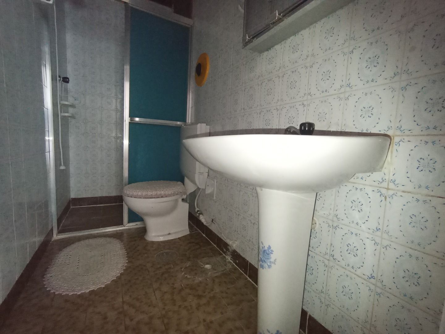 Apartamento no Centro de Peruíbe, frente para o mar, com 120 m², vista panorâmica e localização privilegiada.