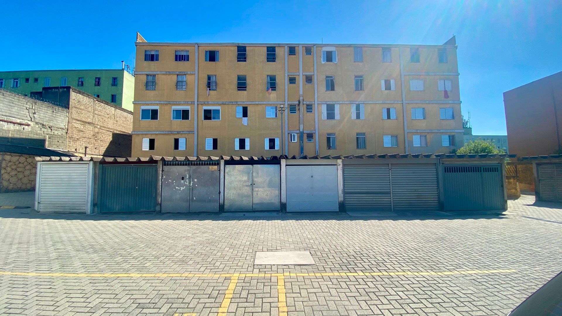 partamento no Condomínio Edifício Tabajara II com 52 m², 2 dormitórios, sala bem iluminada, vaga fixa e localização estratégica em São Paulo.