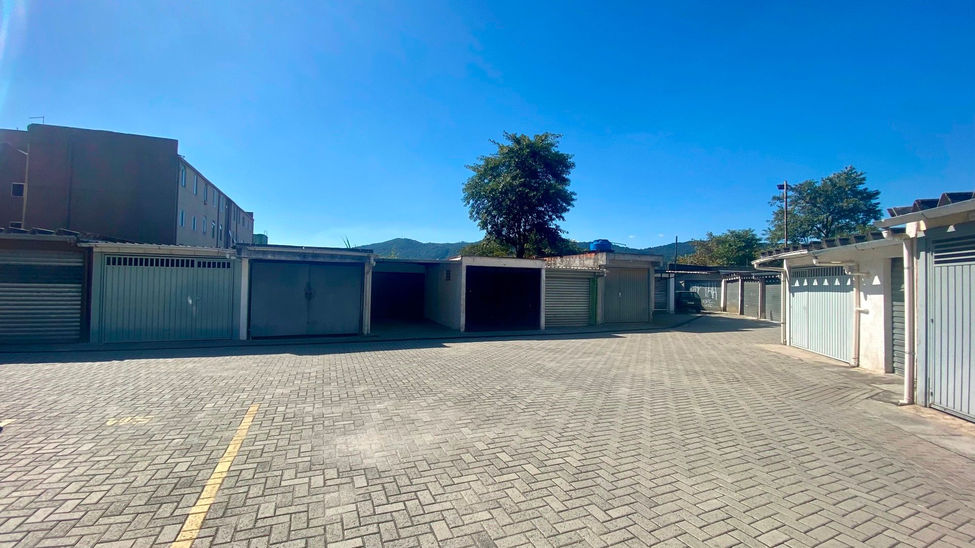 partamento no Condomínio Edifício Tabajara II com 52 m², 2 dormitórios, sala bem iluminada, vaga fixa e localização estratégica em São Paulo.