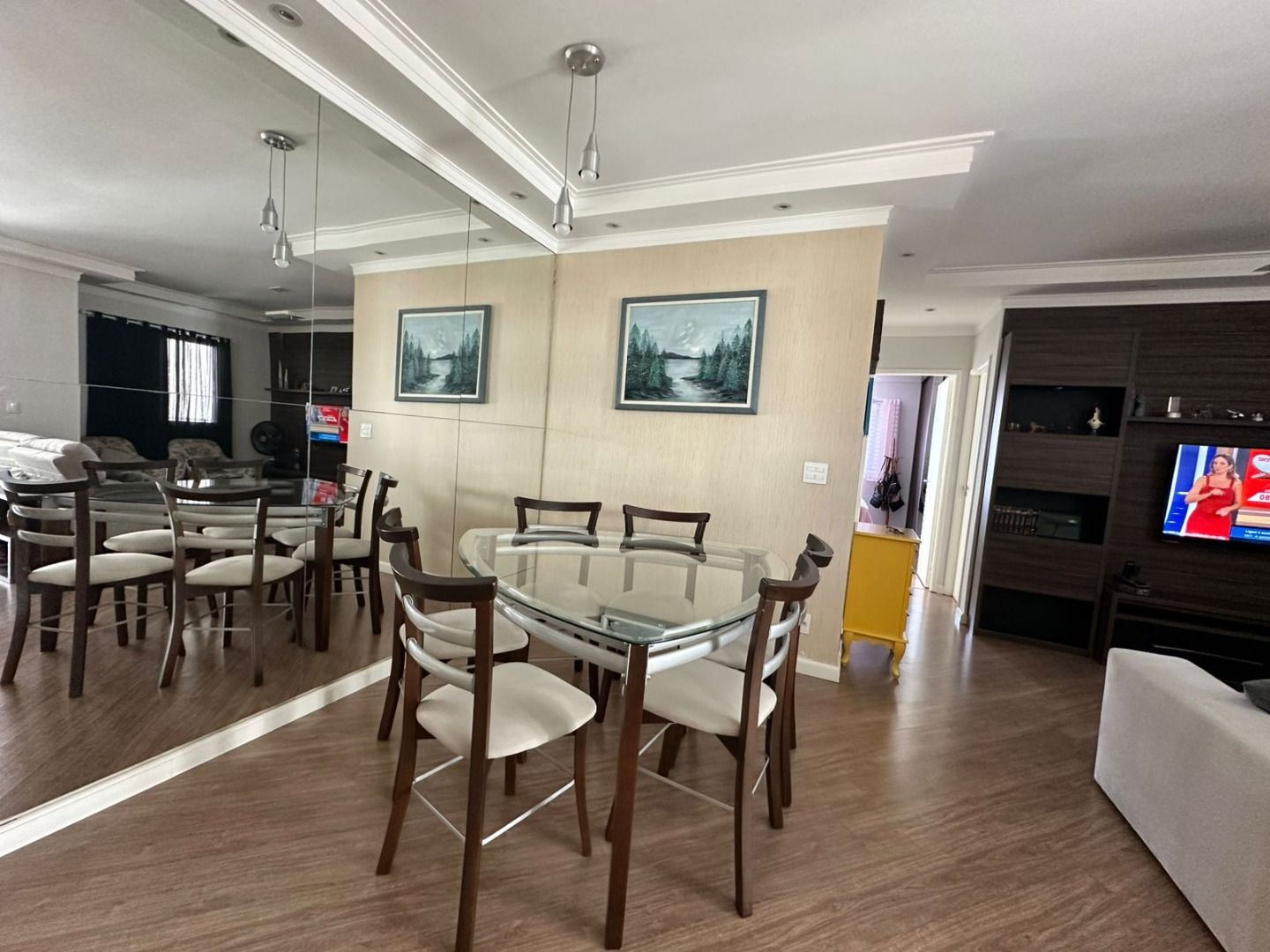 Apartamento no Condomínio Alphaview, em Barueri, com 83 m², suíte, sala ampliada, churrasqueira elétrica e 2 vagas.