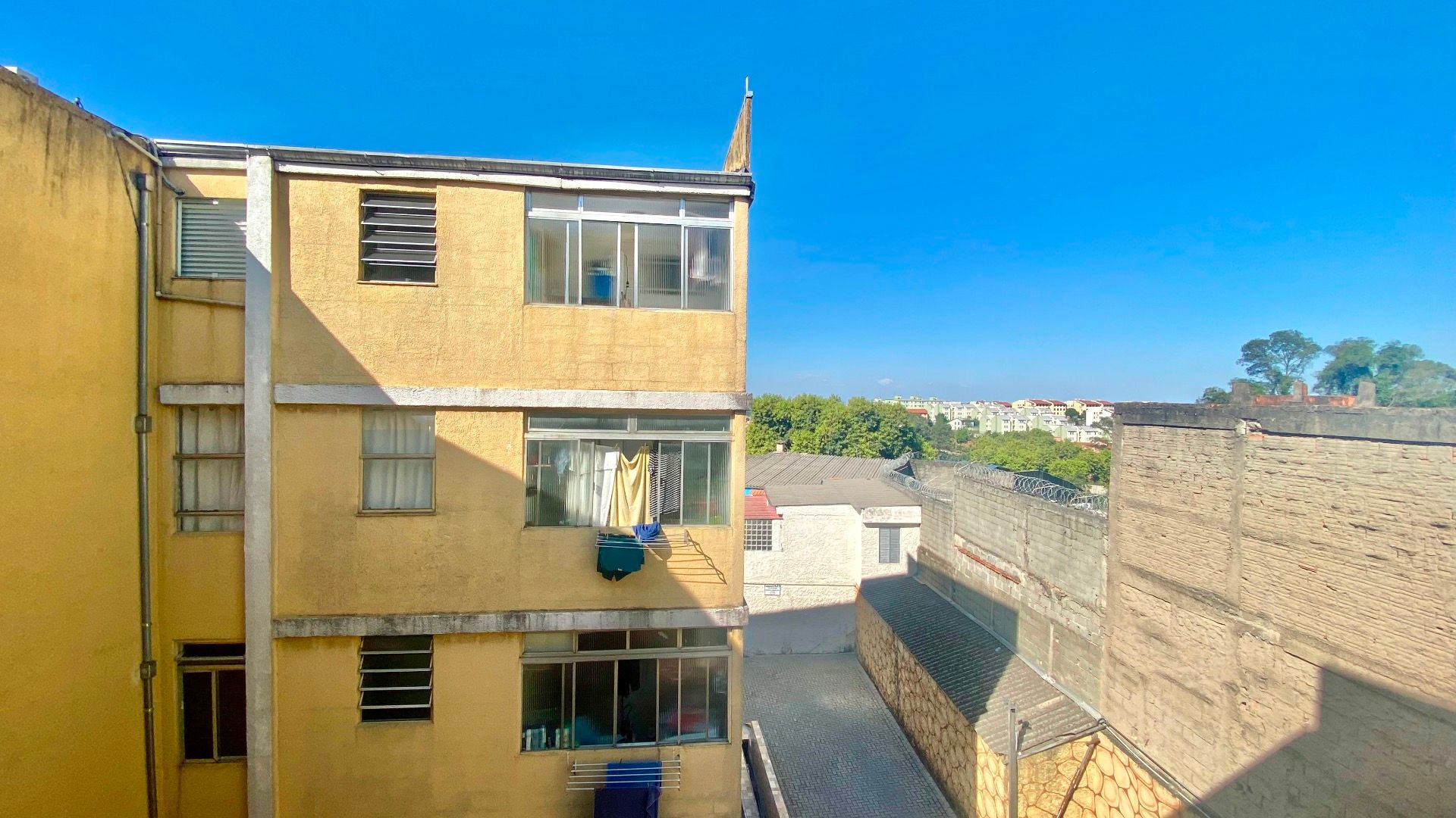 partamento no Condomínio Edifício Tabajara II com 52 m², 2 dormitórios, sala bem iluminada, vaga fixa e localização estratégica em São Paulo.