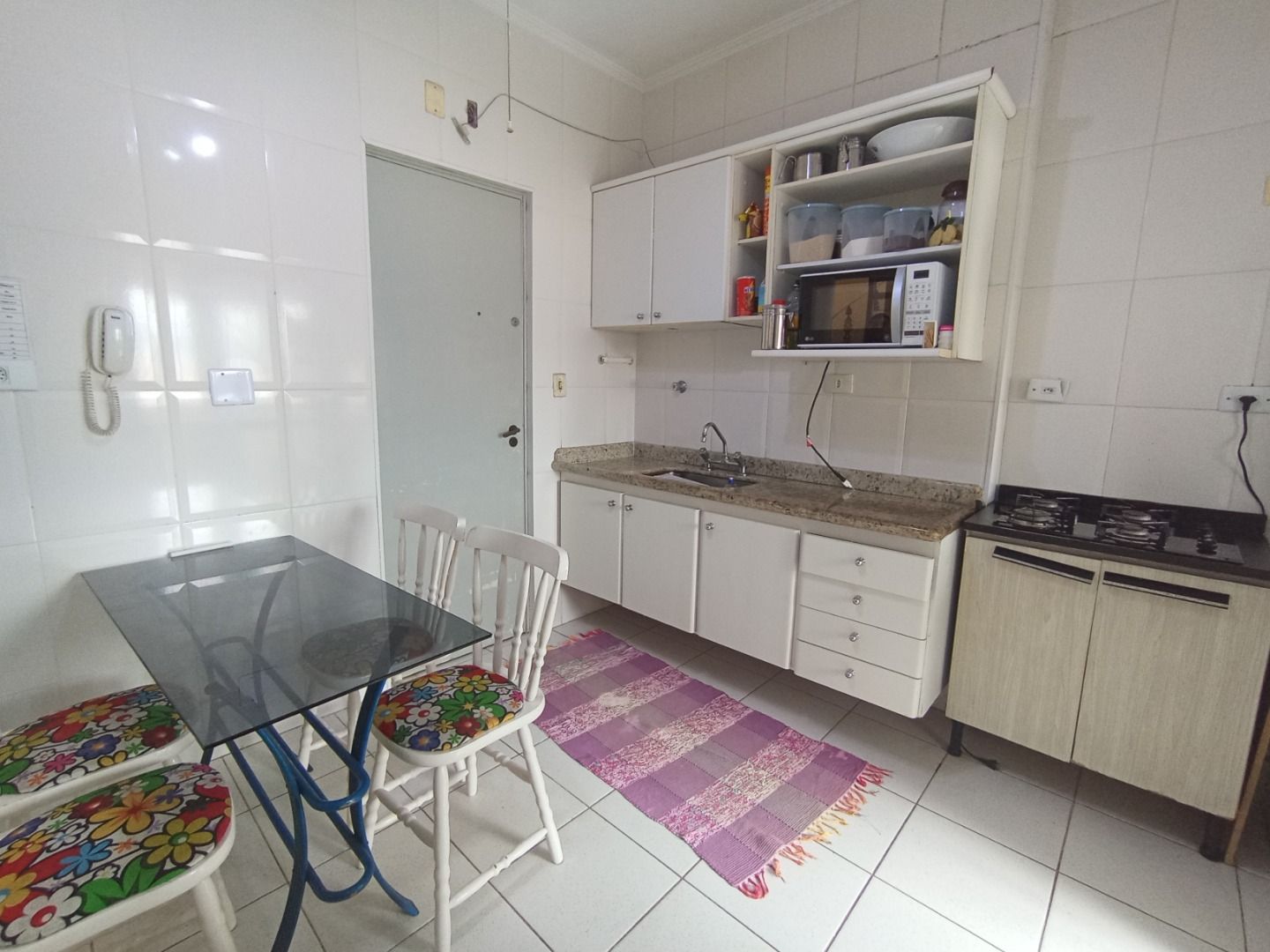 Cobertura duplex no Balneário Stella Maris, em Peruíbe, com 264 m², 3 dormitórios, suíte, jacuzzi, churrasqueira e área de lazer privativa.