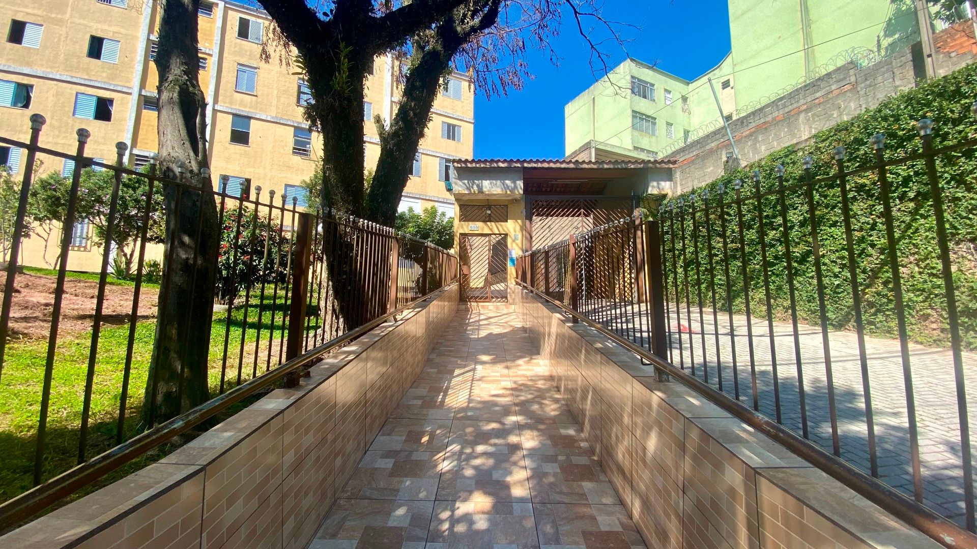 partamento no Condomínio Edifício Tabajara II com 52 m², 2 dormitórios, sala bem iluminada, vaga fixa e localização estratégica em São Paulo.