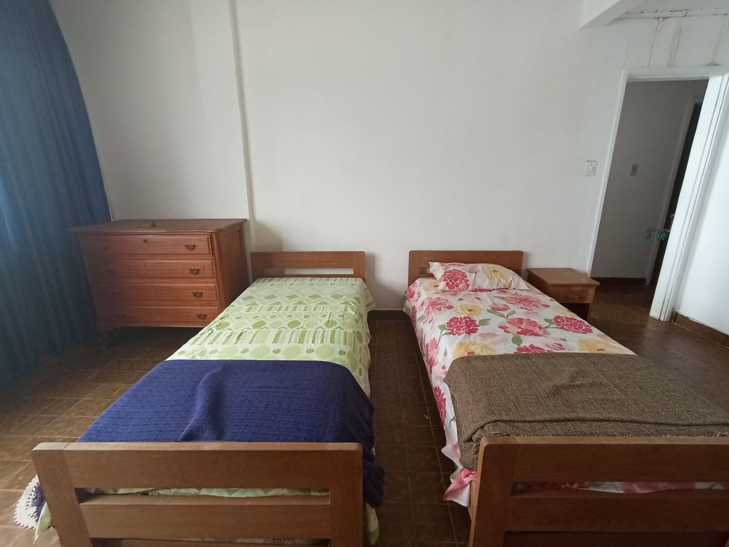 Apartamento no Centro de Peruíbe, frente para o mar, com 120 m², vista panorâmica e localização privilegiada.