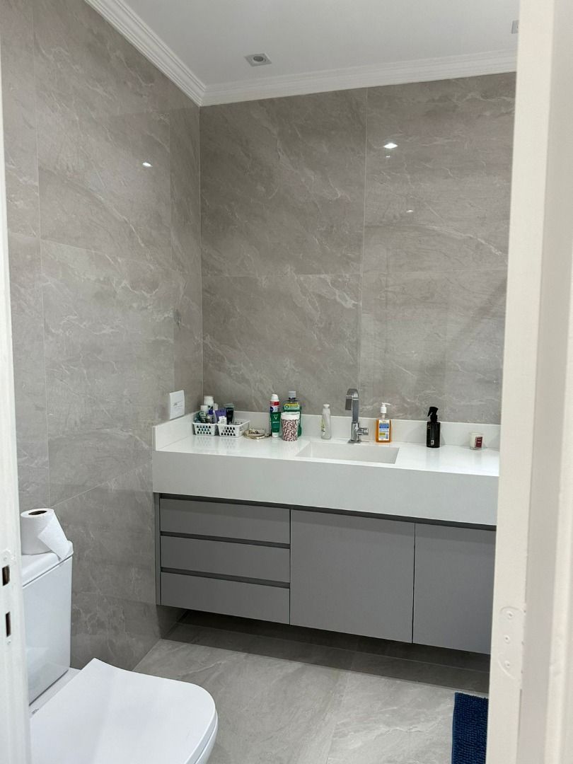 Apartamento no Centro Empresarial Tamboré, em Santana de Parnaíba, com 158 m², 3 suítes, varanda gourmet, 3 vagas e lazer completo.